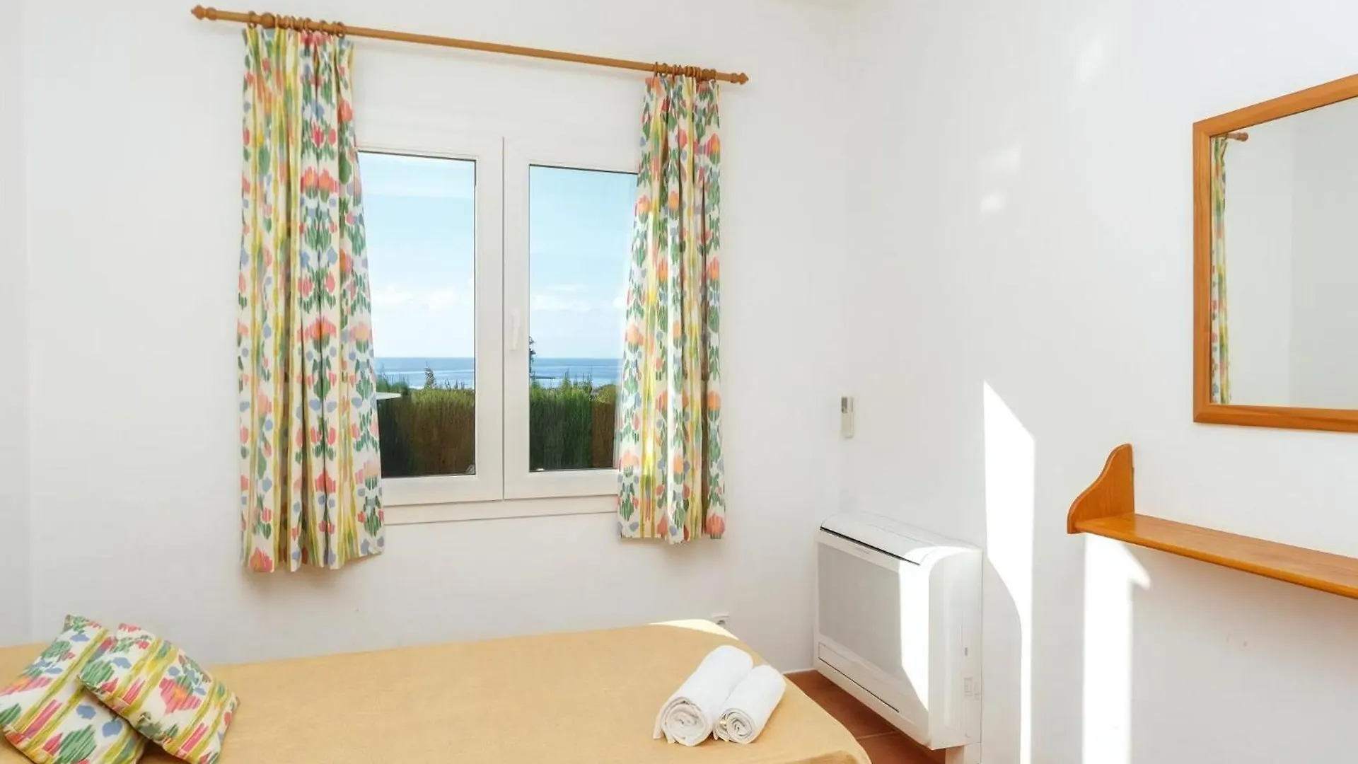 别墅 Casa Santa - 3 Bedrooms With Sea Views - Great For Families 苏昂博
