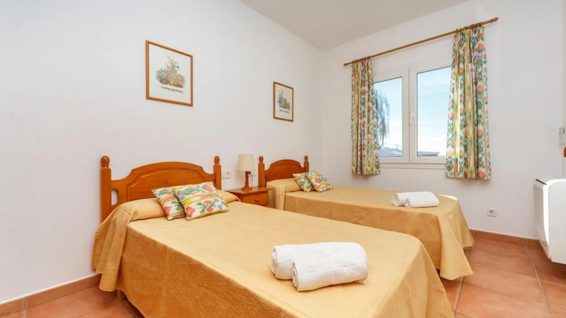 Casa Santa - 3 Bedrooms With Sea Views - Great For Families 苏昂博
